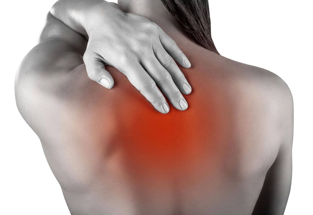 Muguras sāpes lāpstiņas rajonā, ko izraisa slimība vai trauma